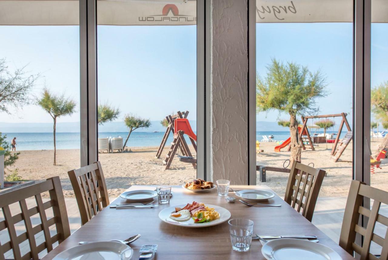 Mediteran Travel Mobile Homes Galeb โอมิช ภายนอก รูปภาพ