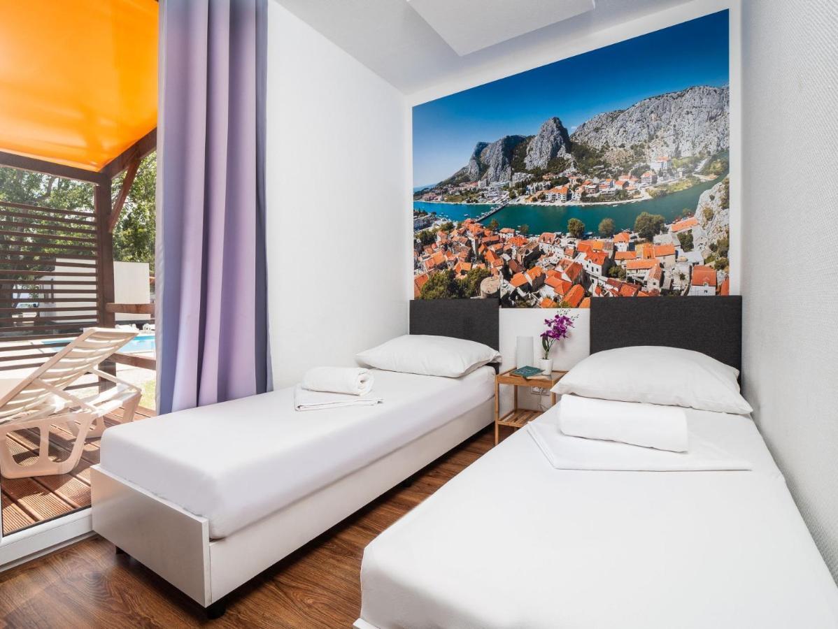 Mediteran Travel Mobile Homes Galeb โอมิช ภายนอก รูปภาพ