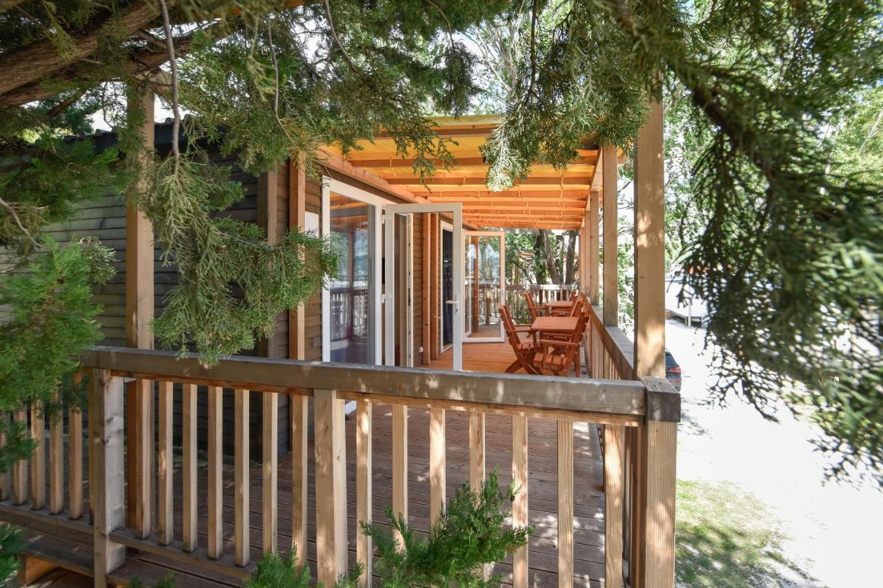 Mediteran Travel Mobile Homes Galeb โอมิช ภายนอก รูปภาพ